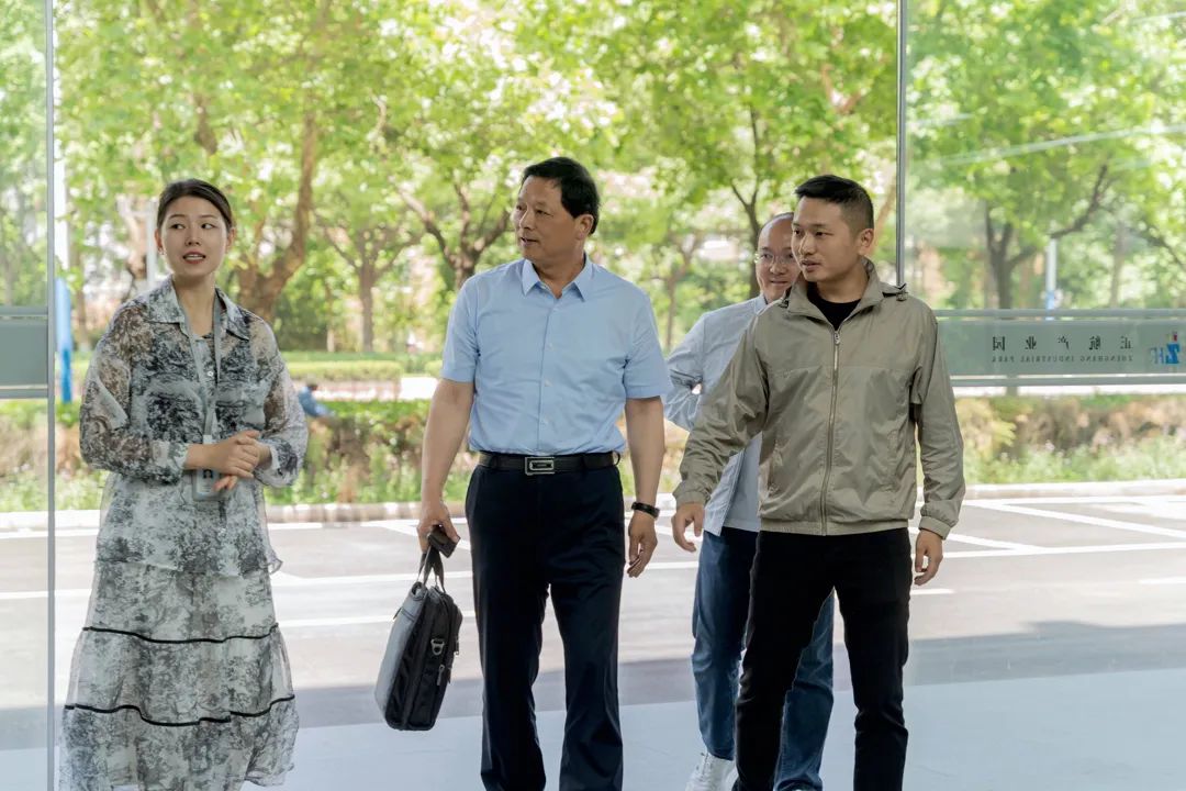 精准对接用工 深化服务保障｜鸠江区政协主席李祥龙莅临正航产业园调研指导